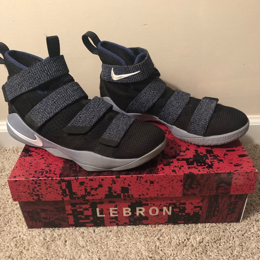 Lebron Soldier XI